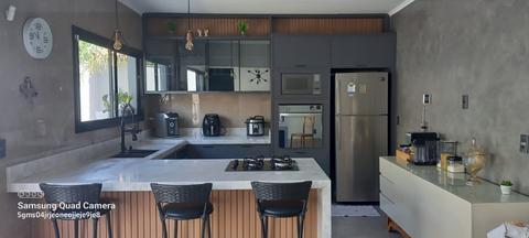 Casa à venda em Indaiatuba, Parque São Lourenço, com 3 quartos, com 180 m²